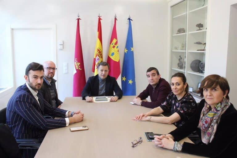 Ayuntamiento de Albacete otorga subvención de 14.000 euros para la Semana Santa 2024 a la Junta de Cofradías