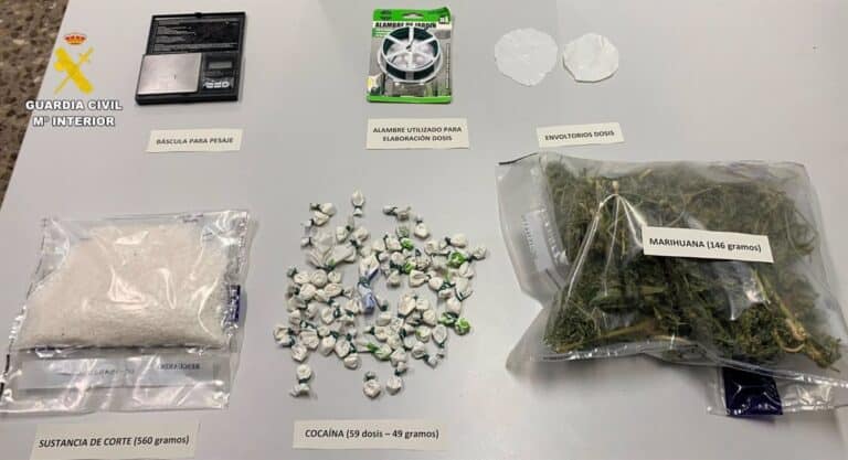 Cae narcotraficante en Casas Ibáñez: Incautación de 660 dosis de cocaína y marihuana en operativo policial