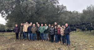 El Gobierno regional muestra interés en las necesidades de los ganaderos de la raza caprina negra serrana-castiza