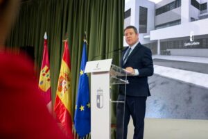 Gobierno regional anuncia la inyección de 120 millones de euros en colaboración con entidades financieras para apoyar a explotaciones agrarias