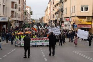 Miles de Tractores Tomaron las Carreteras en una Pacífica Jornada de Protestas Agrarias