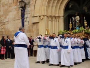 El Alcalde de Albacete Celebra el Esfuerzo ‘Intenso’ y el Papel ‘Engrandecedor’ de la Junta de Cofradías en las Festividades