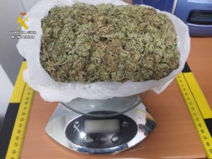 Detenido en Tobarra con más de 200 Gramos de Marihuana Escondidos en su Vehículo