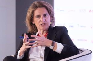 Ribera Advierte sobre los Riesgos de Encender los Ánimos en Respuesta a las Críticas de Page sobre el Trasvase
