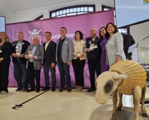 Cabañero Rinde Homenaje a Cuatro Pioneros en el Marco de Expovicaman