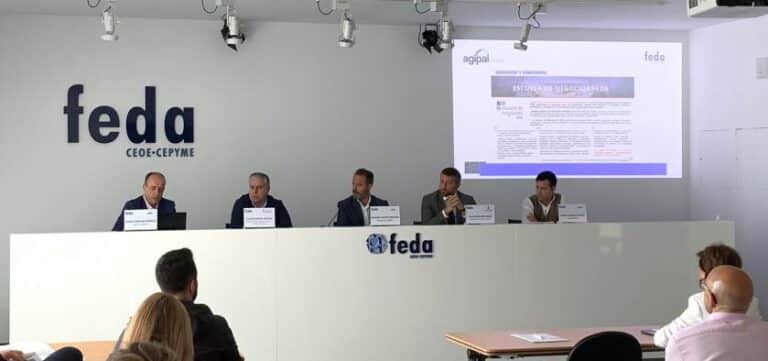 El delegado de Fomento respalda la presentación de AGIPAL en su nuevo portal web
