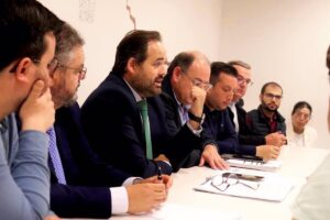 PP Exige a Page Rectificar el Cierre de la Unidad de Críticos en Almansa en el Pleno de las Cortes