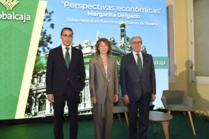 Banco de España Atribuye a Exportaciones de Servicios Mejora en Previsiones, Pero Advierte Menor Crecimiento del PIB Per Cápita