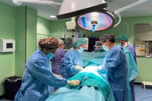 Cirujanos Pediátricos de Albacete Realizan Intervenciones Quirúrgicas a Distancia en Niños de Cuenca en el Hospital Virgen de la Luz