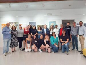 Expresiones de libertad: los alumnos de la Escuela de Arte promueven los derechos humanos en la exposición ‘Son mis derechos’