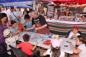 La XVIII Feria de Tradiciones y Artesanía de El Bonillo valida su popularidad
