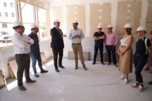 El Ejecutivo local celebra el progreso en las construcciones del CEE ‘Cruz de Mayo’ en Hellín, con una financiación que supera los 6,4 millones de euros