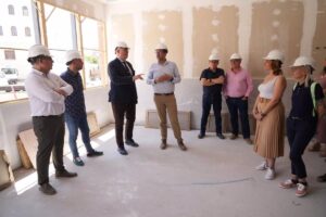 Pastor Evalúa Progresos en Construcción del CEE ‘Cruz de Mayo’ en Hellín con Finalización Prevista para Marzo de 2025