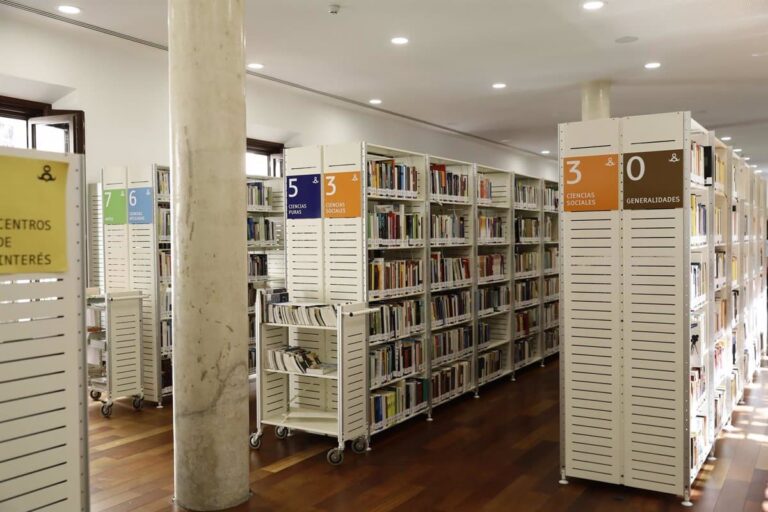 Bibliotecas de Castilla-La Mancha Mantienen Apertura en Agosto para Difundir la Cultura Regional