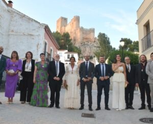 Fran Valera acompaña a los ciudadanos de Almansa en la inauguración de su Feria 2024