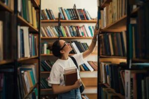 Las bibliotecas en Castilla-La Mancha mantienen su actividad durante agosto para difundir cultura por toda la región