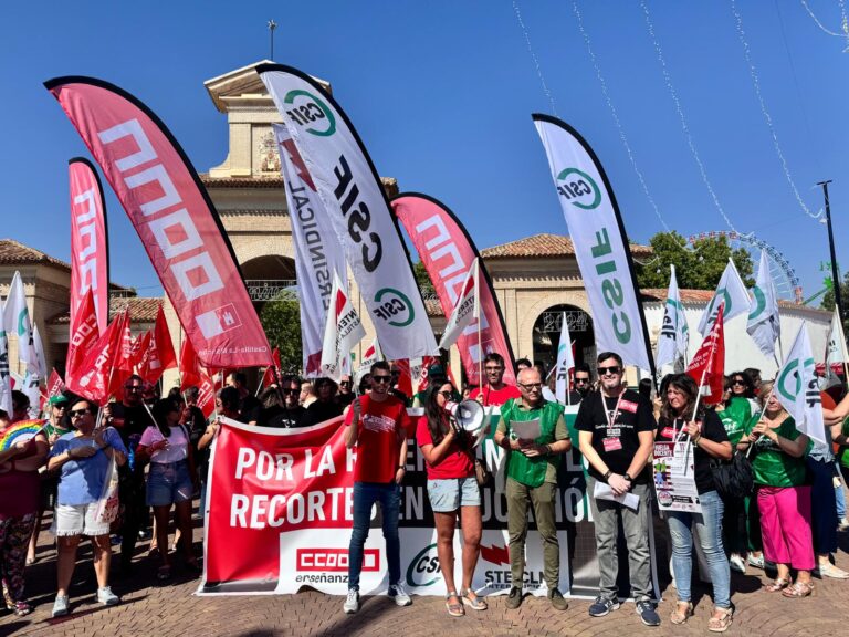El curso escolar empieza con una huelga de docentes castellanomanchegos