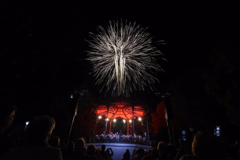 Cien Kilos De Pólvora Y El Cierre De Puerta De Hierros Danzan En La Feria De Albacete Con Más De 3 Millones De Visitas