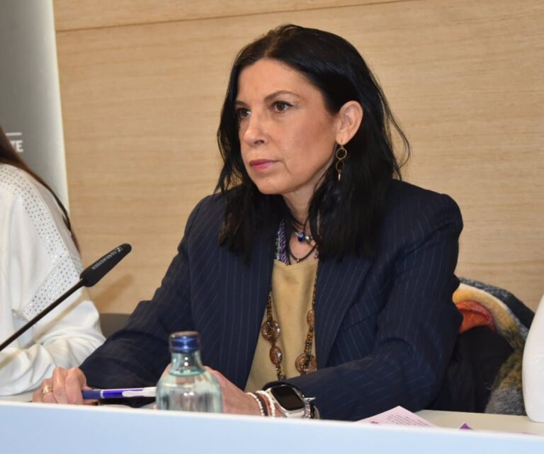 La concejal de Igualdad de Albacete asegura la continuidad de los programas de conciliación ‘Canguras’ y ‘Corresponsables’