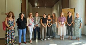 Las mujeres en el arte Amalia Avia deslumbran en la Feria del Museo de Albacete