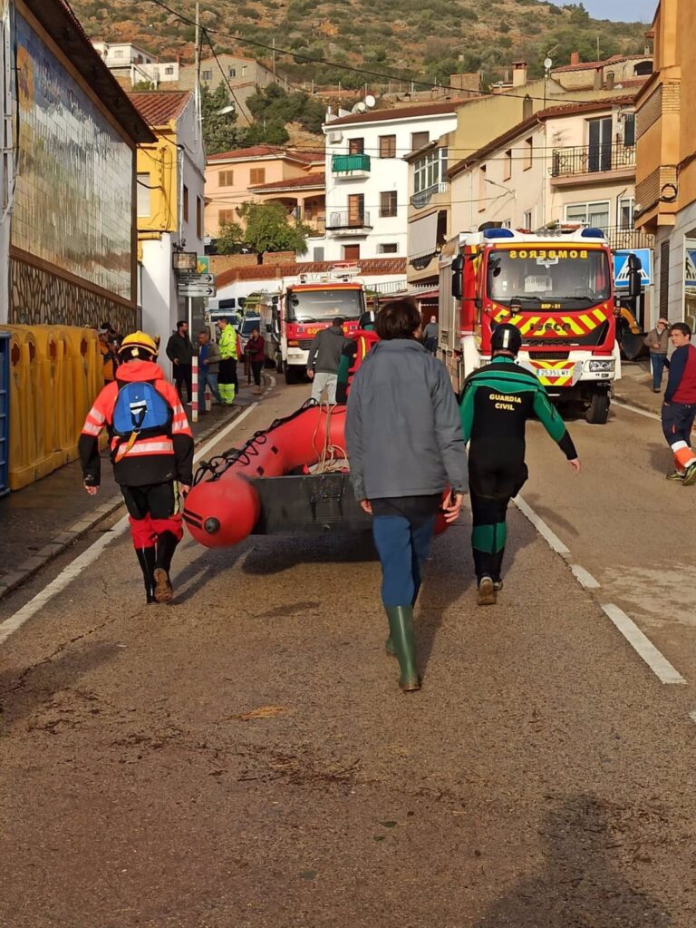 CCOO y UGT colaboran con el Ministerio de Trabajo para apoyar a las plantillas de Castilla-La Mancha afectadas por la crisis.