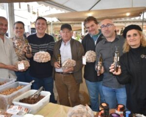 Cabañero Reconoce el Potencial Agroalimentario Provincial en la Feria de la Nuez y Productos Tradicionales de Nerpio