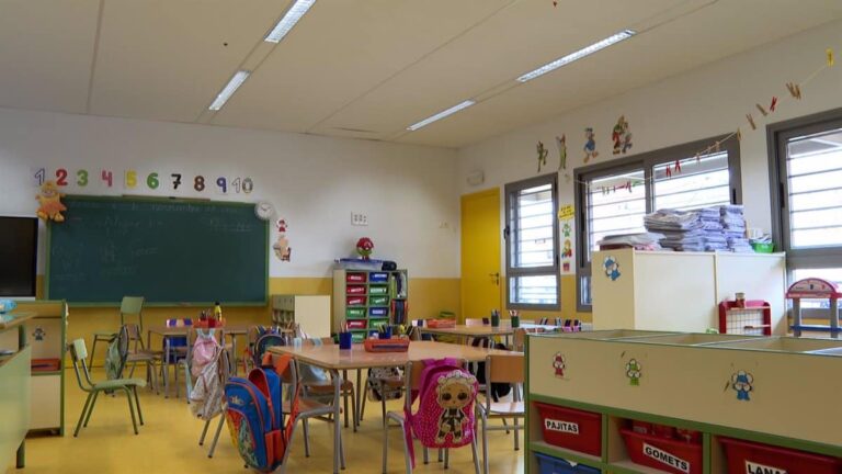 Colegios de CLM Brindan «Normalidad» a Niños Afectados por DANA en Valencia