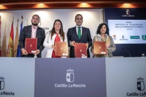 Los servicios sociales distribuirán 250.000 euros de Globalcaja para familias de Letur y Mira afectadas por la DANA.