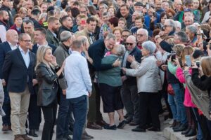 Vídeo: Los Reyes Acompañan a los Letureños en su Recorrido por los Municipios Afectados por la DANA