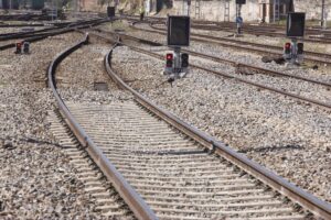 Adif adjudica por 51 millones el mantenimiento del control de tráfico en la línea Madrid-Valencia-Murcia