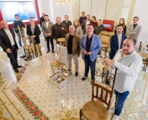 Inauguración de ‘One and Twelve Chairs’ en el Fontecha: La Diputación de Albacete rinde tributo a la tradición artesana y la creatividad provincial