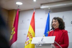 Castilla-La Mancha concluye diciembre con el mínimo histórico de desempleo desde 2007 y el récord absoluto de empleo en su historia