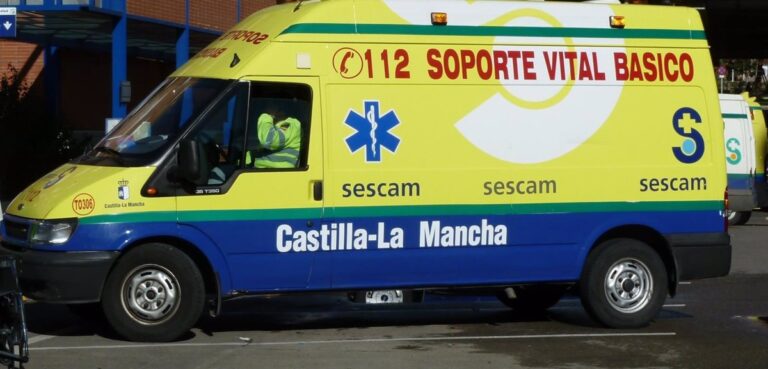 Dos personas hospitalizadas tras un incendio en una vivienda en Pozohondo, Albacete, que dejó importantes daños materiales.