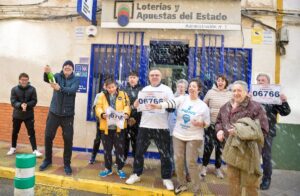 El 06.766 de ‘El Niño’ provoca una gran felicidad en C-LM con varias administraciones premiadas que repiten fortuna