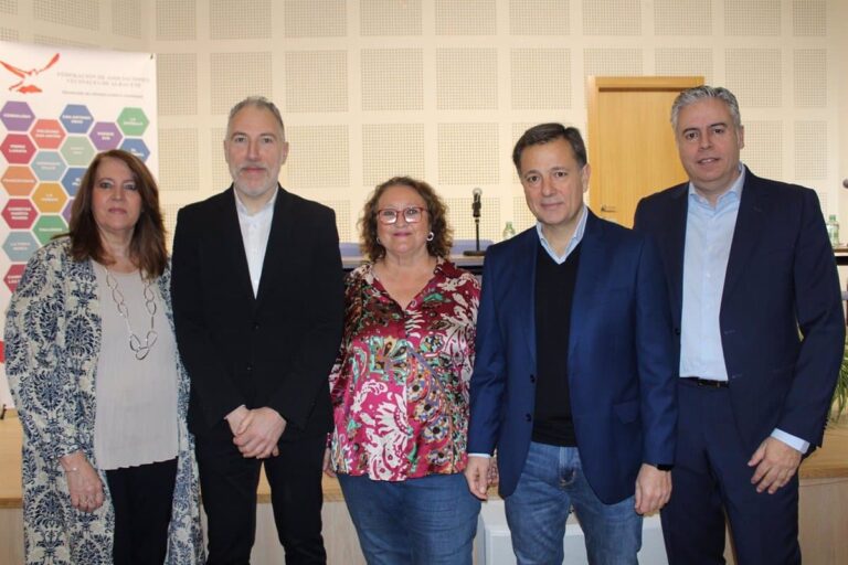 Carmen Sánchez, primera mujer presidenta de la Federación de Asociaciones de Vecinos de Albacete, marca un nuevo hito en la historia local.