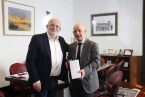 El delegado de la Junta elogia la contribución al fortalecimiento del sistema judicial en Castilla-La Mancha de Vicente Rouco en su despedida como presidente del TSJCLM