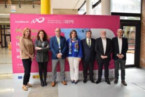 Empoderamiento Femenino: Clave para el Progreso Tecnológico y Digital en el Mercado Laboral, según el Gobierno Regional