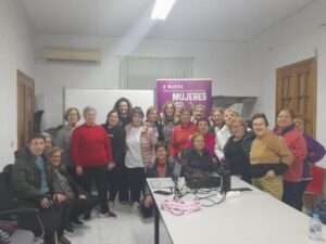 La mujer en la sociedad: evolución y perspectivas en un coloquio en Bogarra