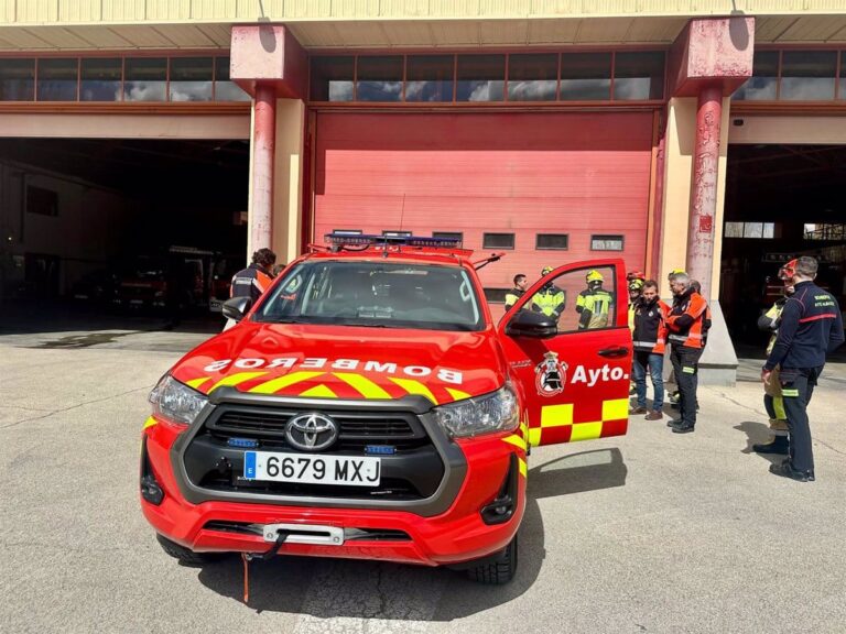 Dos afectados por inhalación de humo tras un incendio en un bloque de pisos en Albacete