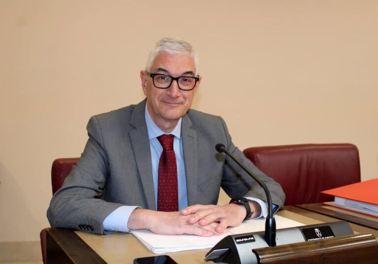 El Ayuntamiento de Albacete prepara un plan financiero por la activación de reglas fiscales y culpa al anterior gobierno del déficit