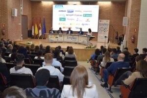 El Gobierno regional destaca un aumento superior a 20 puntos en la tasa de afiliación de graduados de la UCLM en la última década.