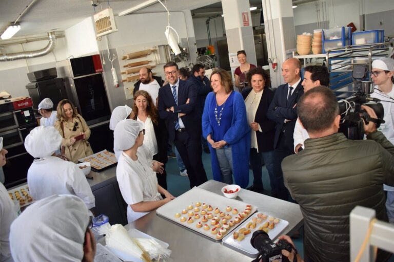 El plan de formación integrada de Castilla-La Mancha alcanza 34 centros y 800 alumnos en la región