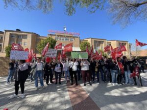 Empleadas de la Residencia del Paseo de la Cuba en Albacete Enfrentan Inestabilidad por Falta de Solvencia de Centenari