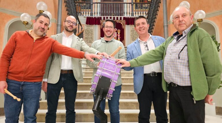 La Diputación de Albacete y la Asociación de Amigos del Tambor de Tobarra Se Unen en el Desafío Histórico del ‘Reto 104H’