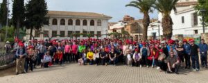 Multitudinaria participación en el inicio del programa de rutas senderistas para mayores en Elche de la Sierra