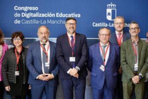 El Gobierno regional destina más de 1,3 millones de euros a recursos digitales para impulsar la innovación educativa