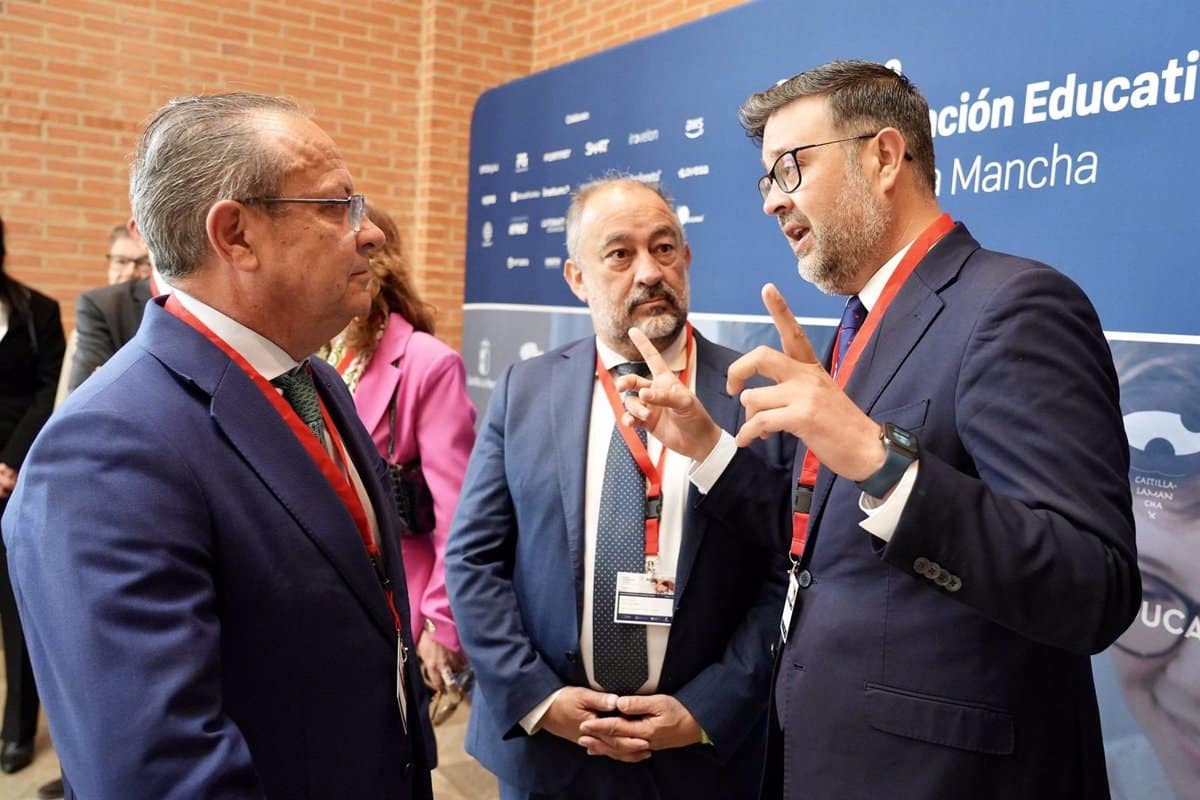 La Junta destina más de 1,3 millones de euros a la adquisición de recursos digitales para la innovación educativa