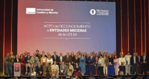 La UCLM honra a medio centenar de entidades mecenas de la institución académica