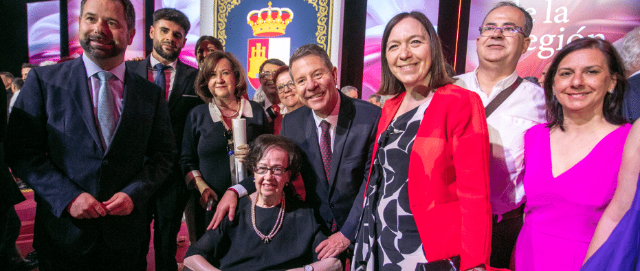La sociedad de Castilla-La Mancha celebra una década de prosperidad gracias al nuevo Estatuto de Autonomía y su impacto positivo