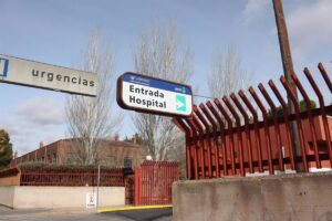 Trasladan al hospital a un trabajador de 38 años tras caer de 8 metros de altura en Albacete